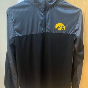 Iowa Hawkeyes Colosseum Black and Gray Windbreaker with Mock Neck
